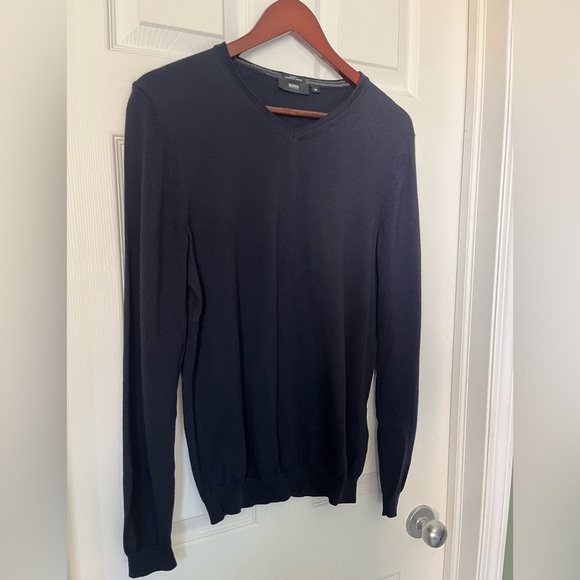 Men’s Hugo Boss V Neck Slim Fit 100% Merino Wool| Size Medium - Picture 1 of 5